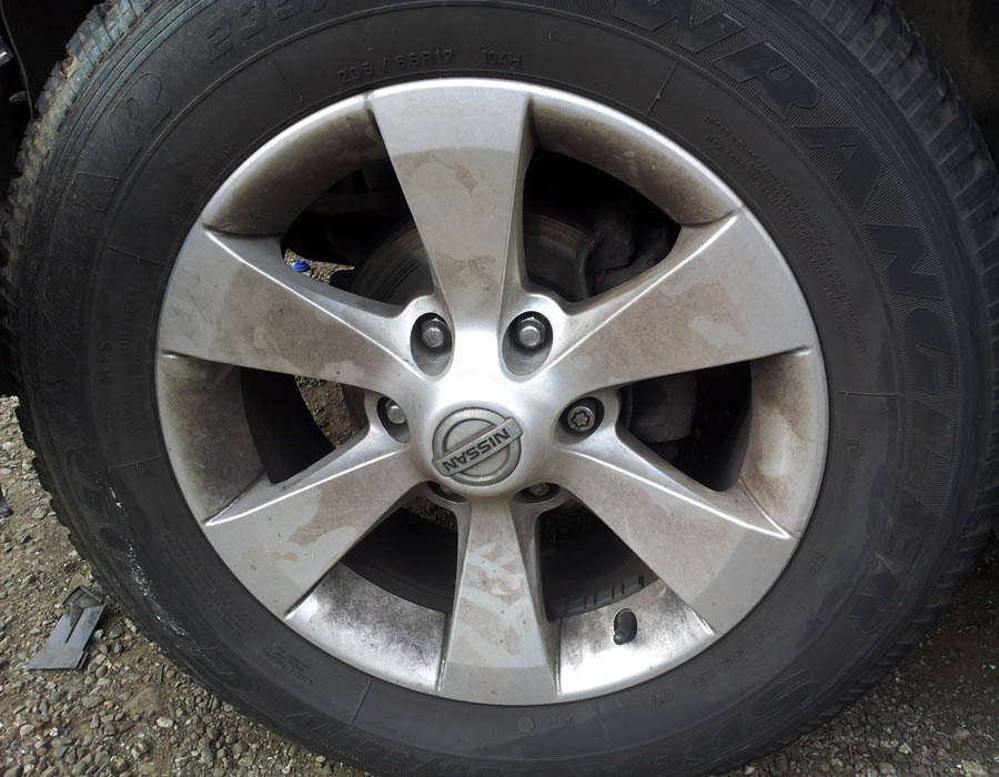 Nissan Terrano SVE TD alloy-wheels